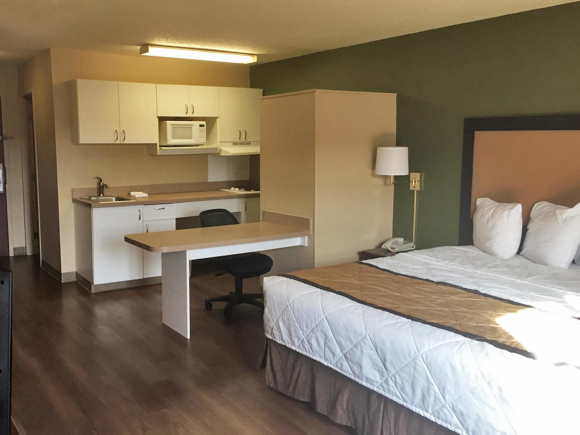 Extended Stay America Select Suites - Detroit - Novi - Haggerty Road Northville Exterior photo