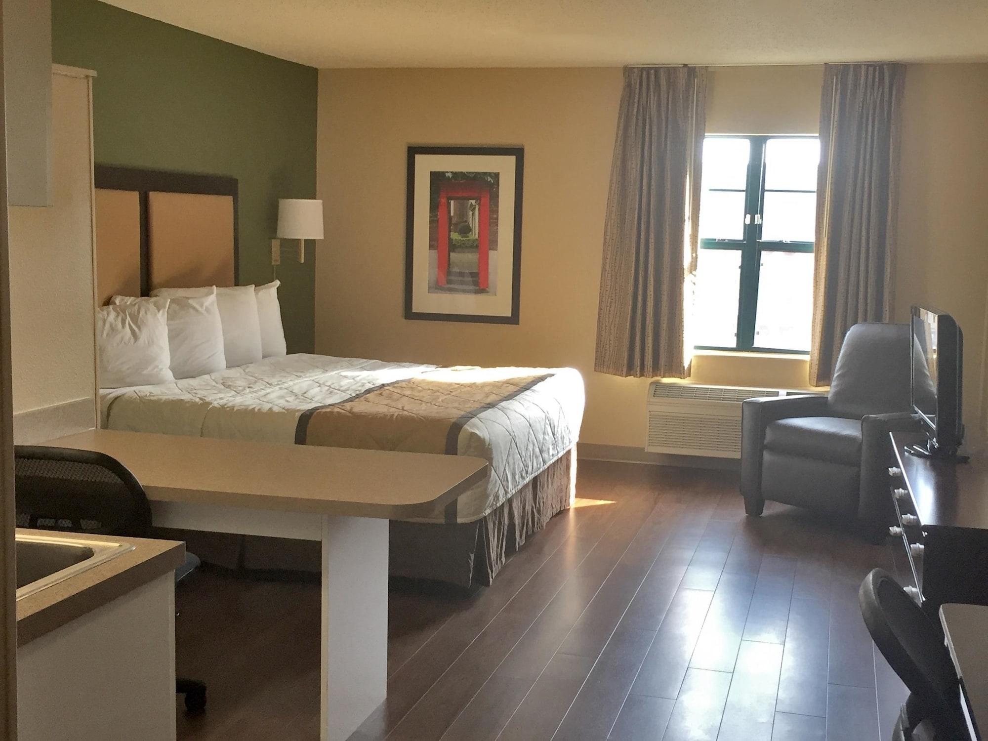 Extended Stay America Select Suites - Detroit - Novi - Haggerty Road Northville Exterior photo