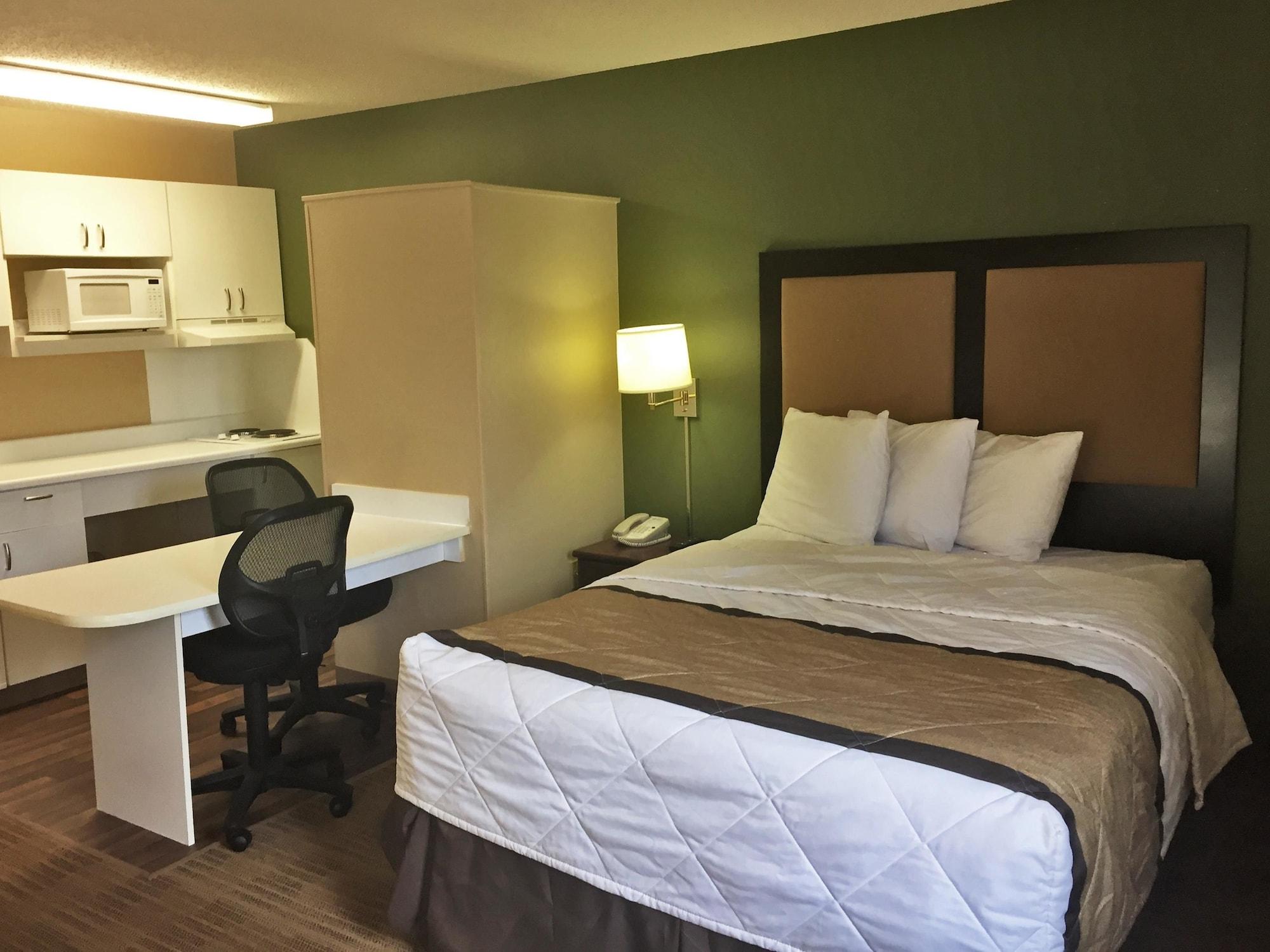 Extended Stay America Select Suites - Detroit - Novi - Haggerty Road Northville Exterior photo