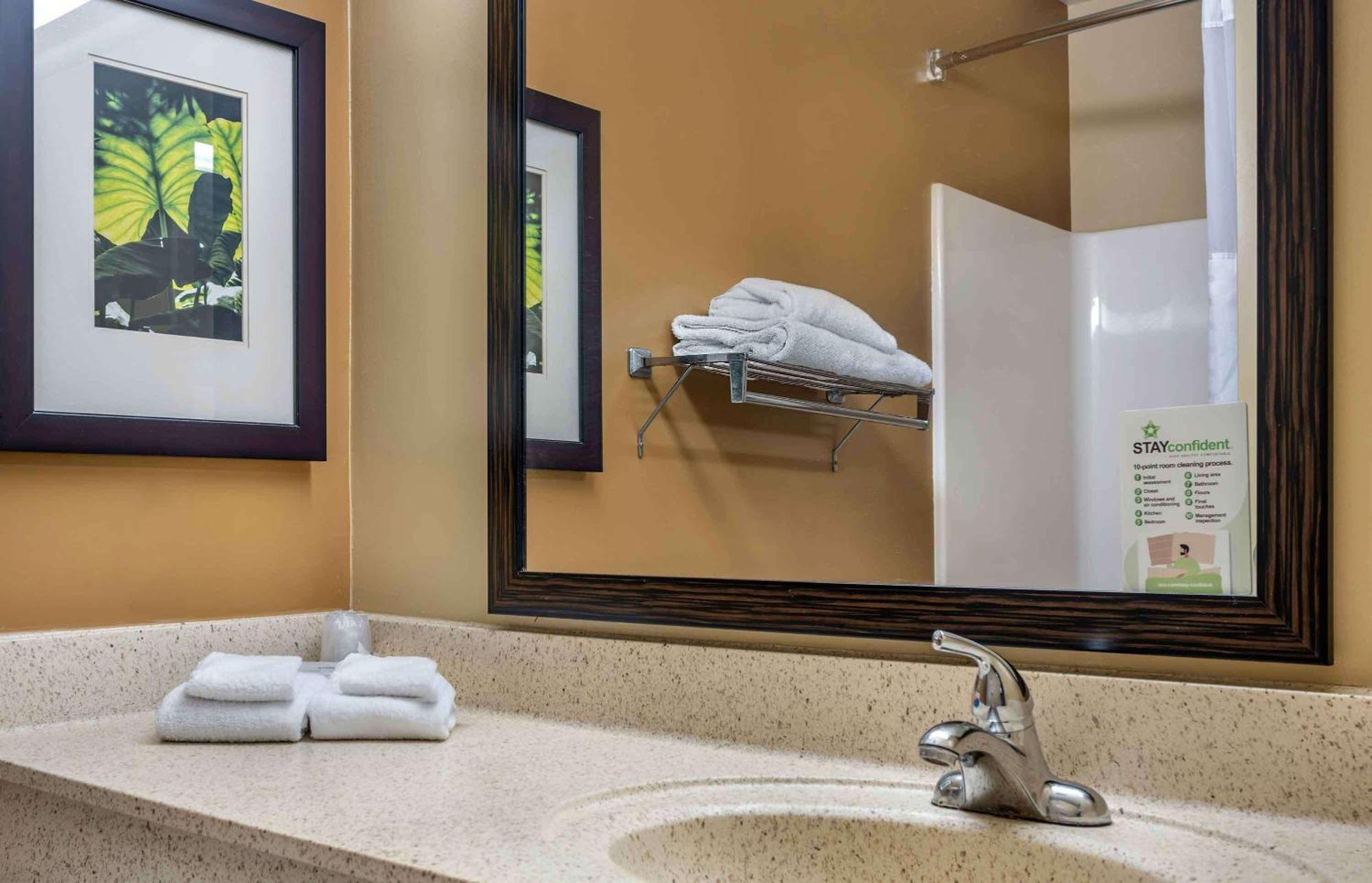 Extended Stay America Select Suites - Detroit - Novi - Haggerty Road Northville Exterior photo