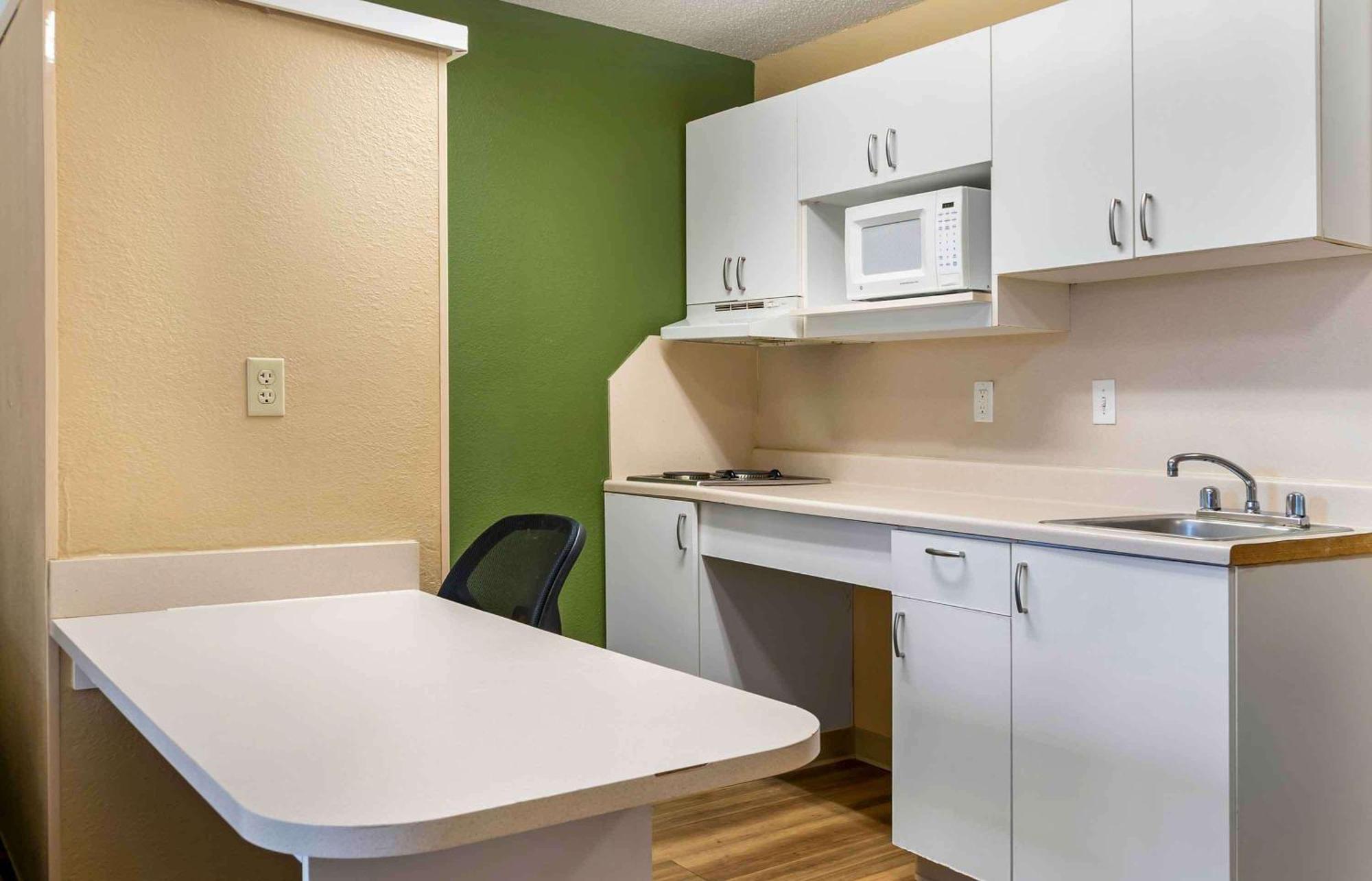 Extended Stay America Select Suites - Detroit - Novi - Haggerty Road Northville Exterior photo