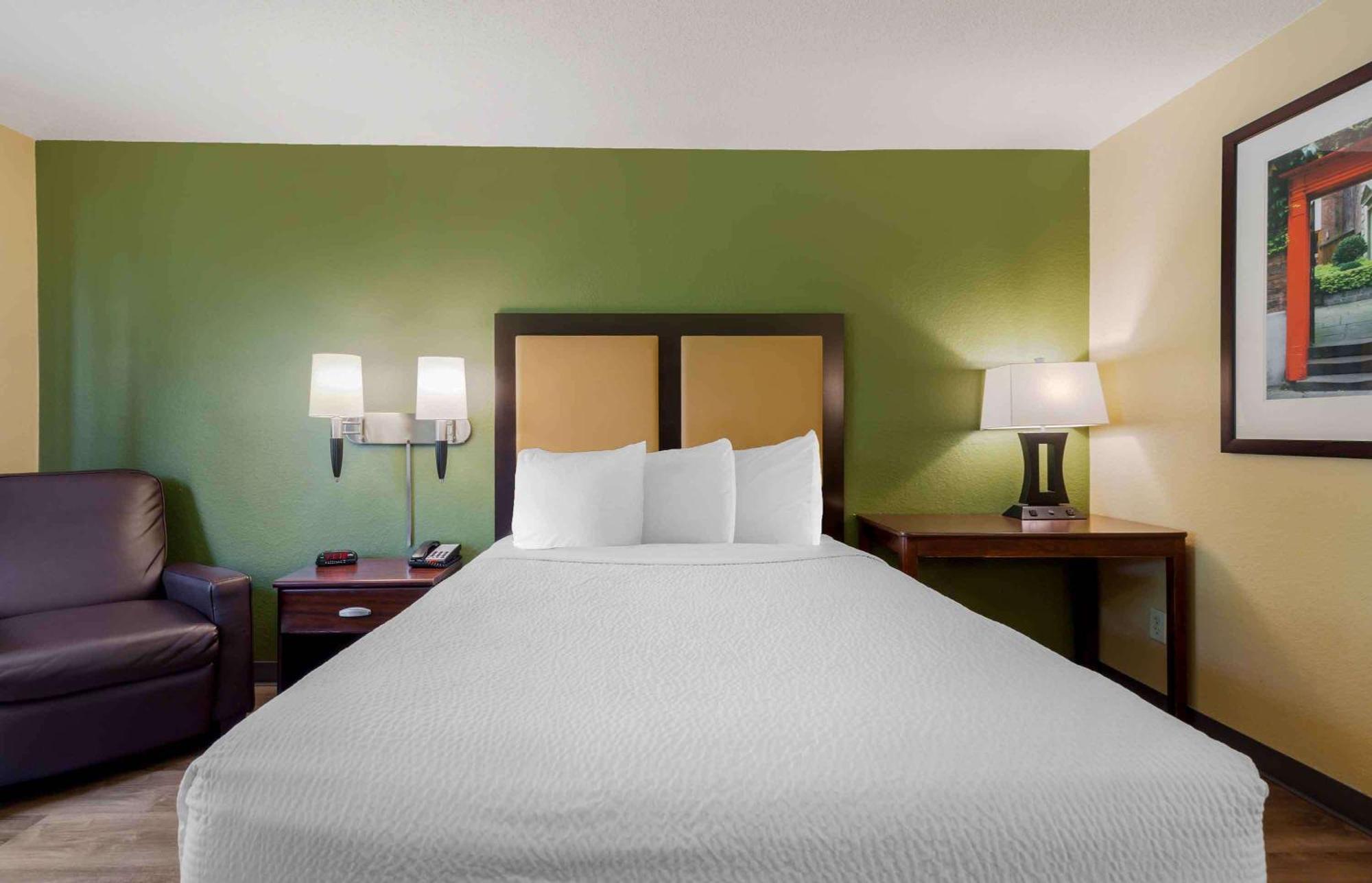 Extended Stay America Select Suites - Detroit - Novi - Haggerty Road Northville Exterior photo