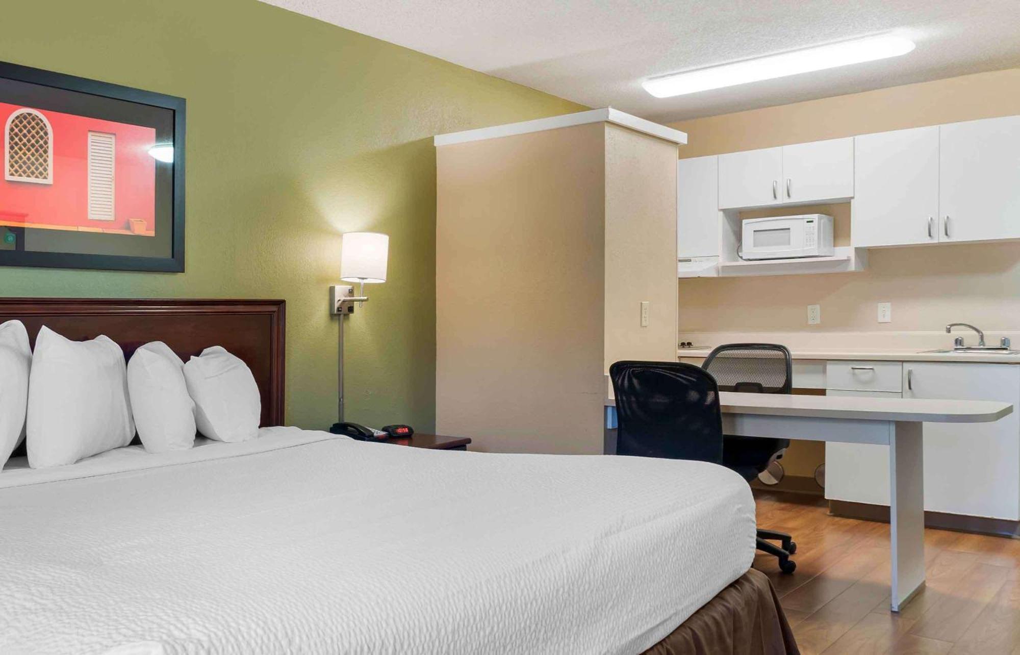 Extended Stay America Select Suites - Detroit - Novi - Haggerty Road Northville Exterior photo