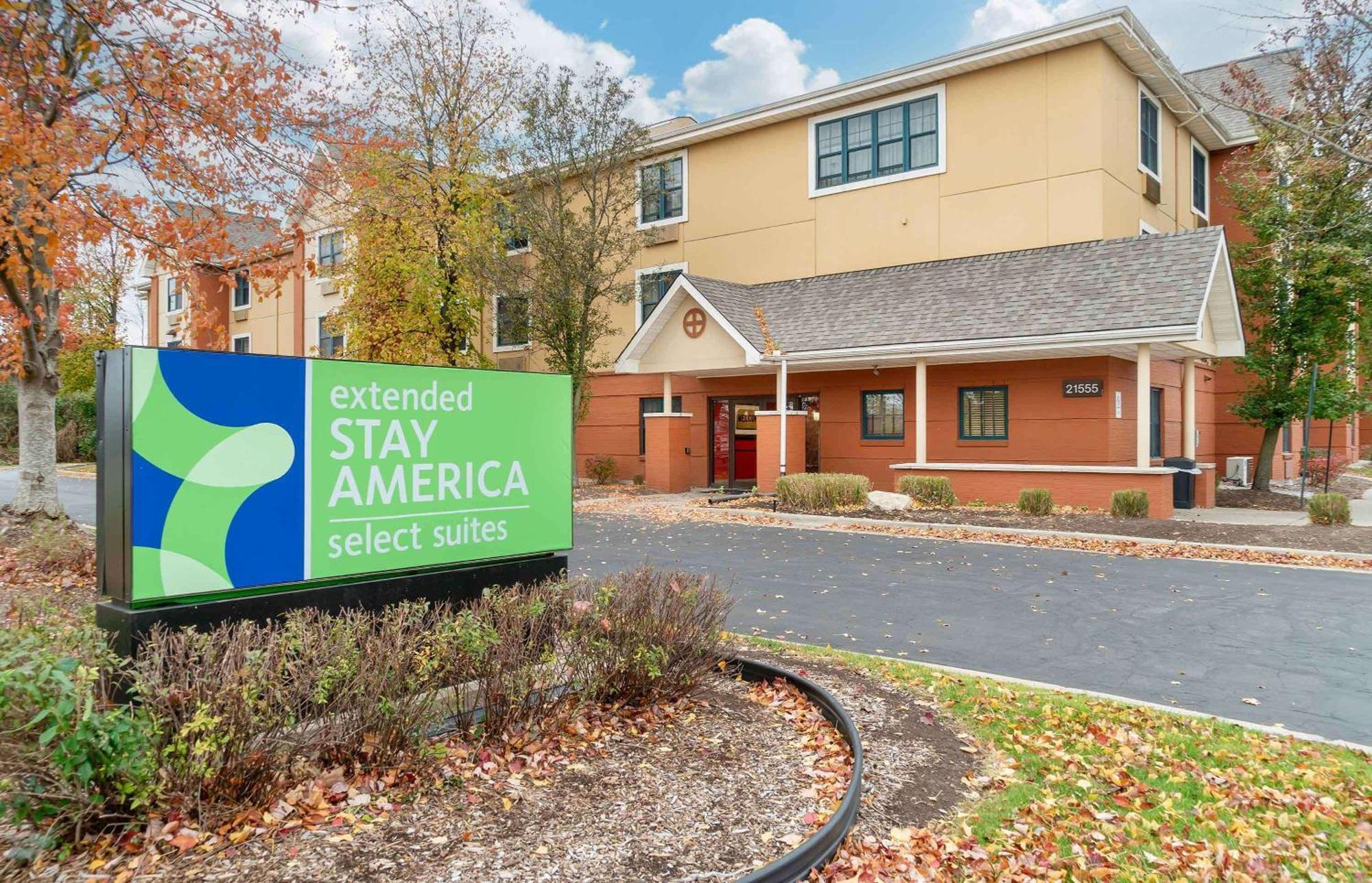 Extended Stay America Select Suites - Detroit - Novi - Haggerty Road Northville Exterior photo